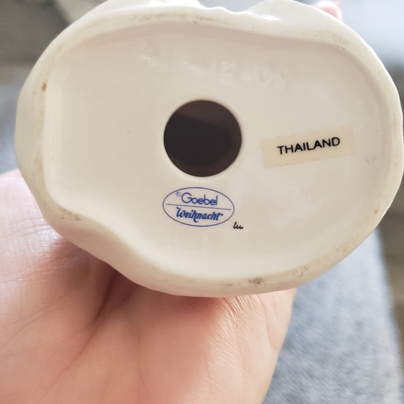 Goebel Angel with Lantern - Picture 3 of 3